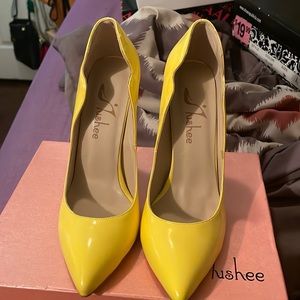 Women’s Red Bottom Party Pumps